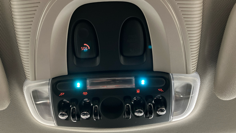 MINI Hatchback 1.5 Cooper Classic 3dr Auto Petrol Hatchback